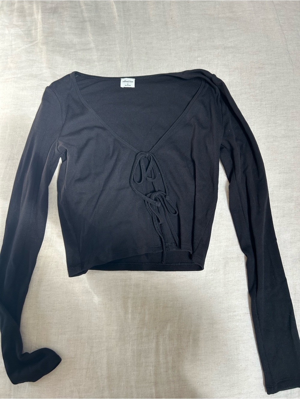 Wilfred Black Tie-Front Long Sleeve Crop Top